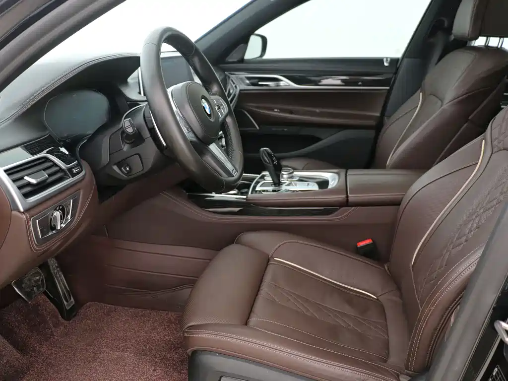 BMW 7 Series 2020 — фото 10
