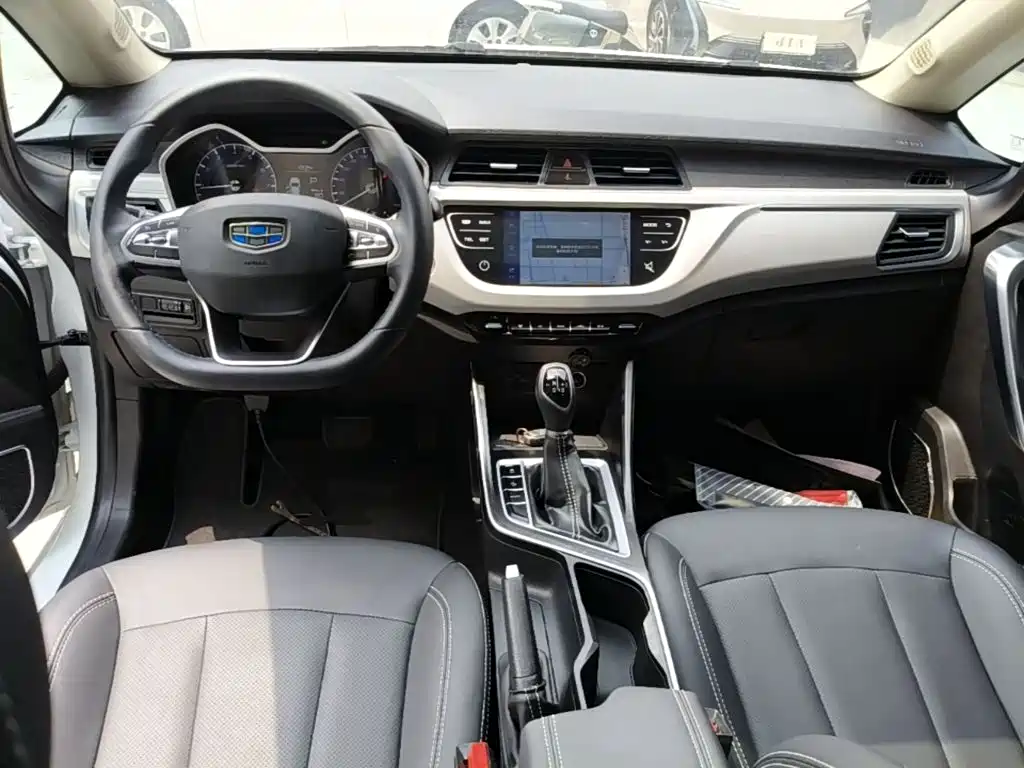 Geely Vision X3 2019 — фото 10