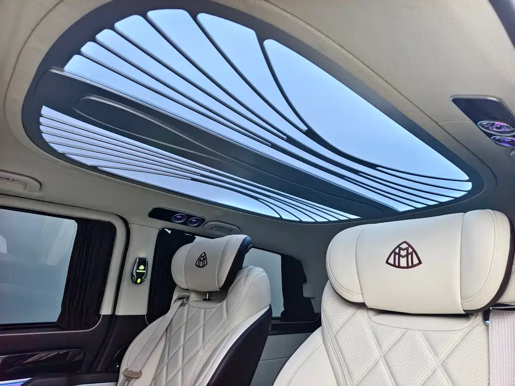 Mercedes-Benz Vito 2024 — фото 17