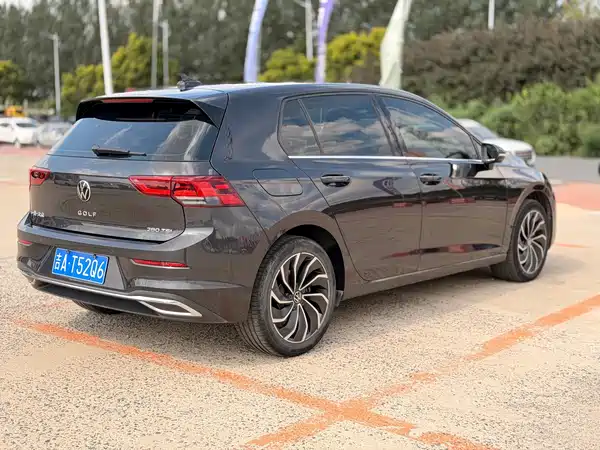 Volkswagen Golf 2022