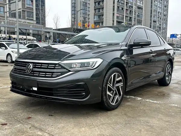 Volkswagen Sagitar 2022