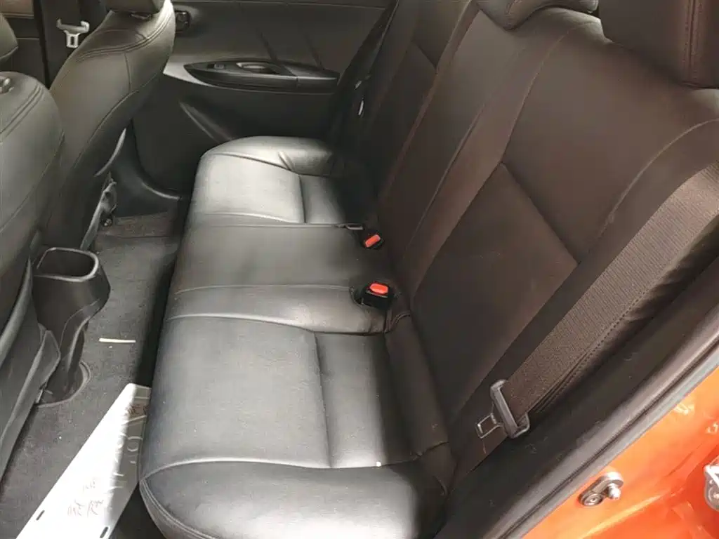 Toyota Yaris L 2020 — фото 24