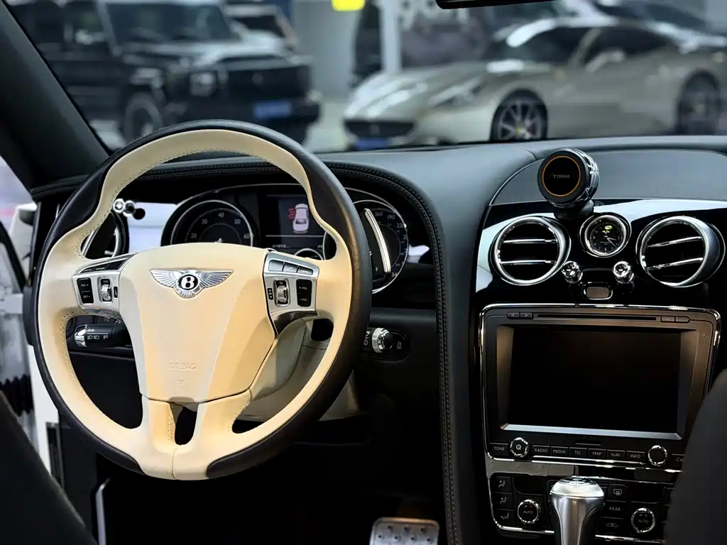 Bentley Flying Spur 2019 — фото 20