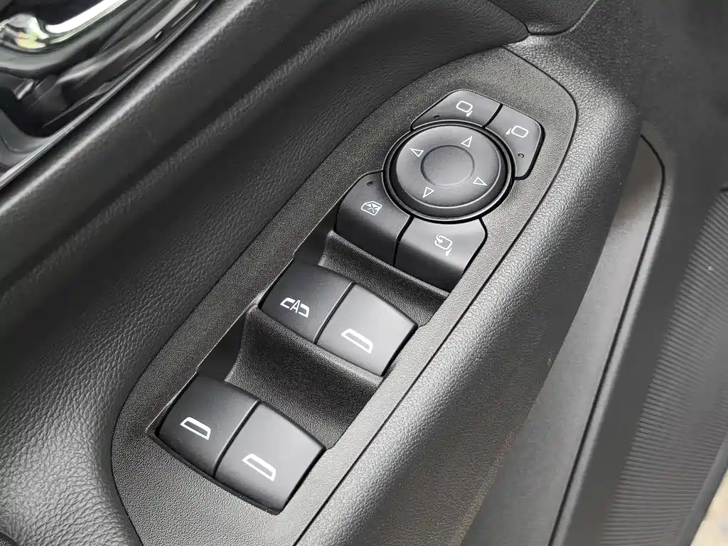 Chevrolet Equinox 2022 — фото 20
