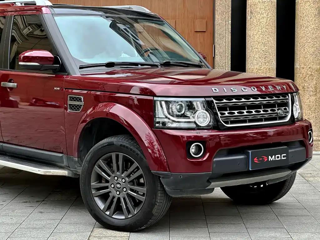 Land Rover Discovery 2017 — фото 23