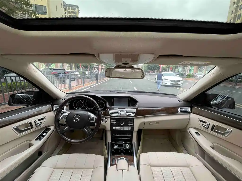 Mercedes-Benz E-Class 2016 — фото 16