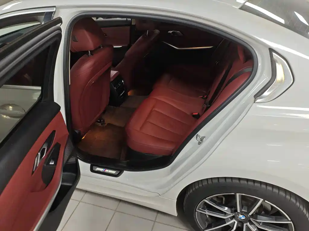 BMW 3 Series 2024