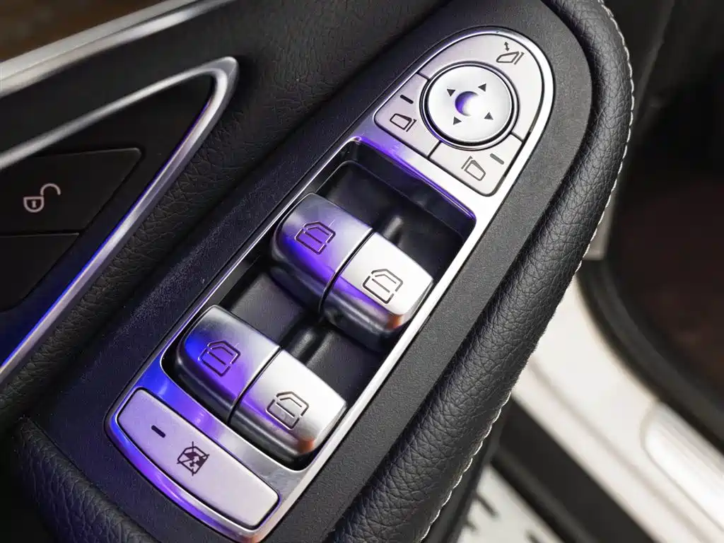 Mercedes-Benz GLC 2023 — фото 16