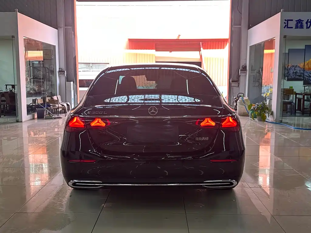 Mercedes-Benz E-Class 2025 — фото 26