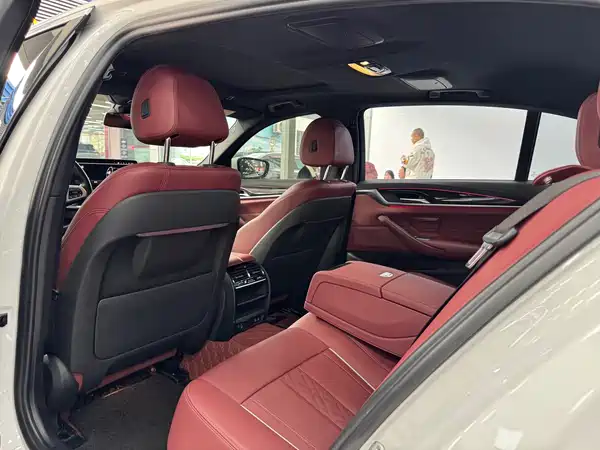 BMW 5 Series 2022