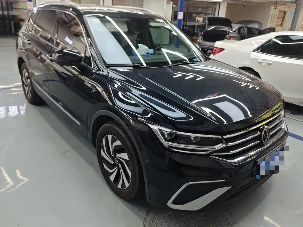 Volkswagen Tiguan L 2024