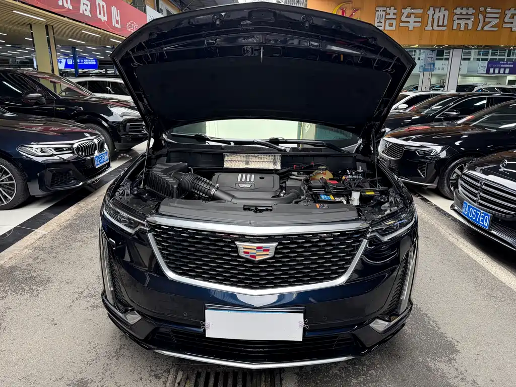 Cadillac XT6 2021 — фото 30