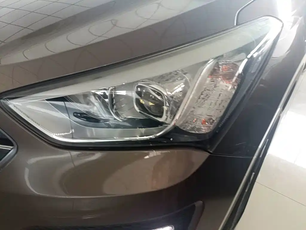 Hyundai Santa Fe 2015 — фото 24