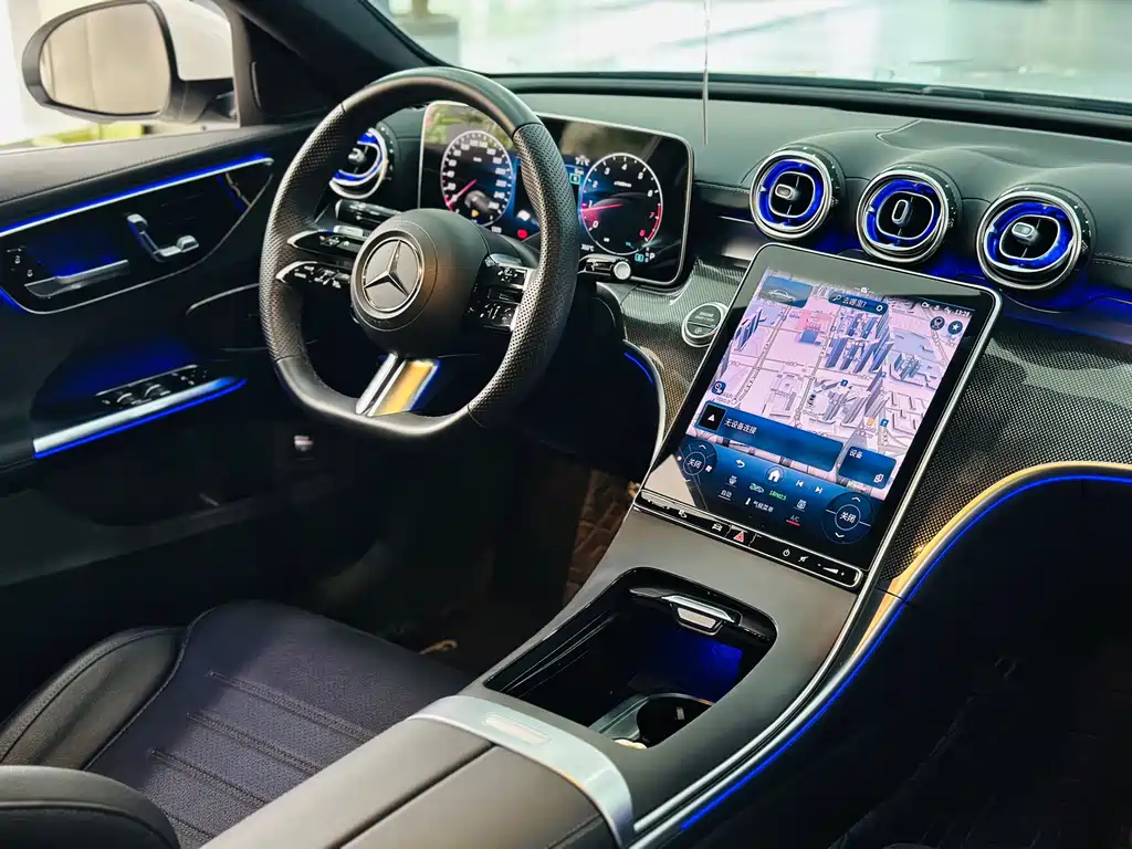 Mercedes-Benz C-Class 2024 — фото 15