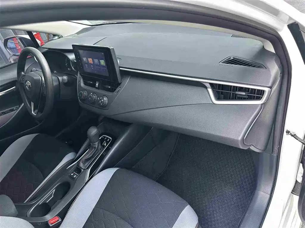 Toyota Corolla 2022 — фото 11