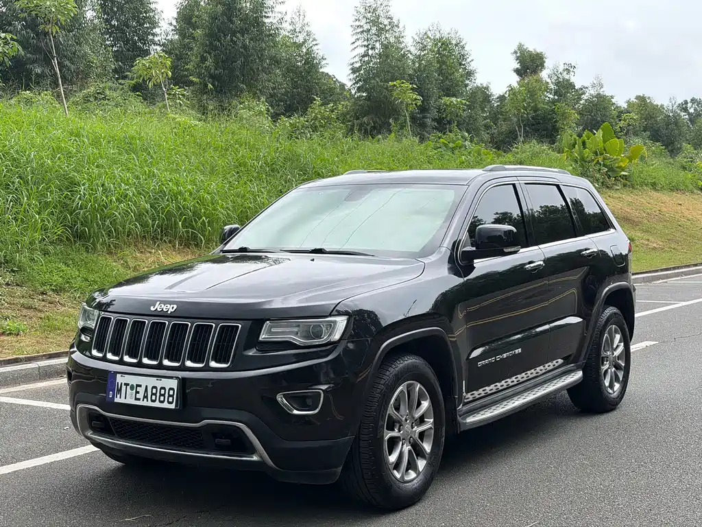 Jeep Grand Cherokee 2016 — фото 1