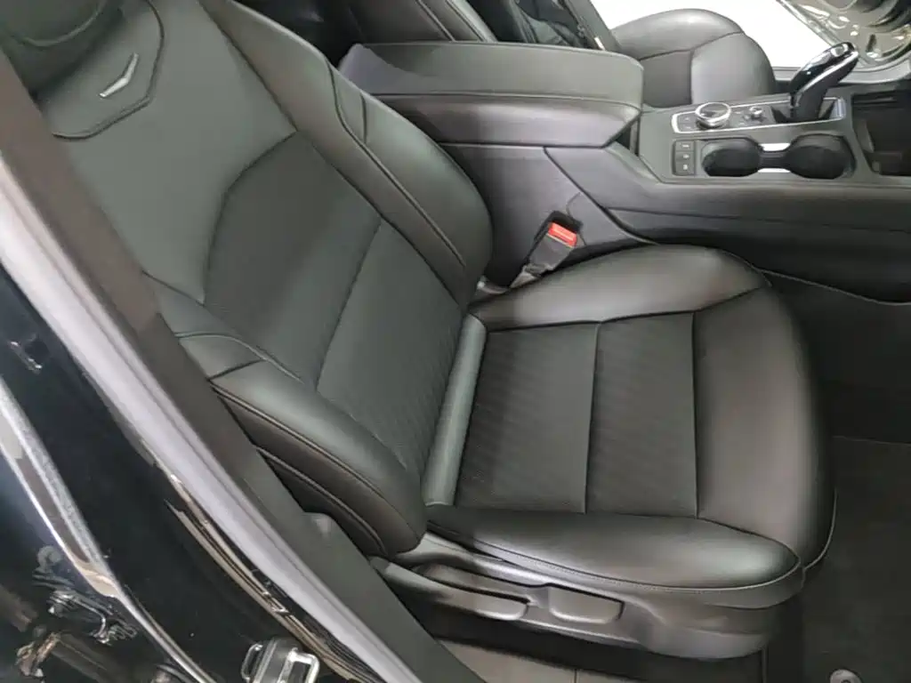 Cadillac XT4 2021 — фото 25