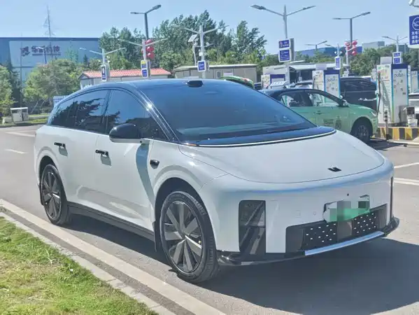 Li Auto i6 2025