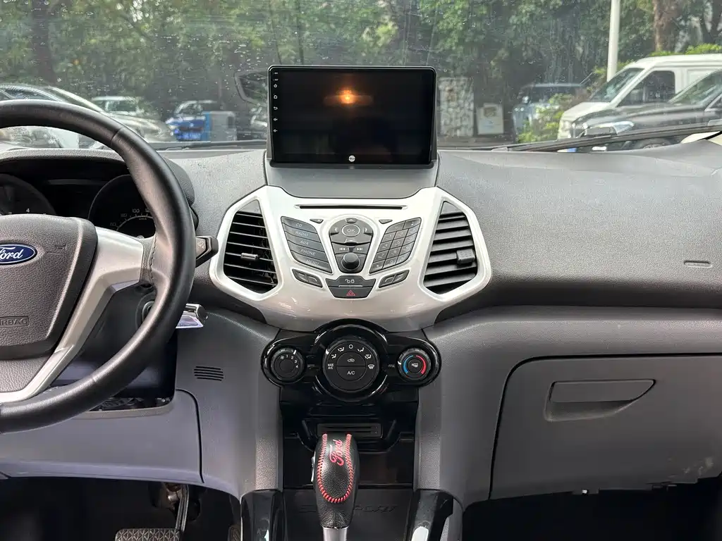 Ford Ecosport 2017 — фото 18