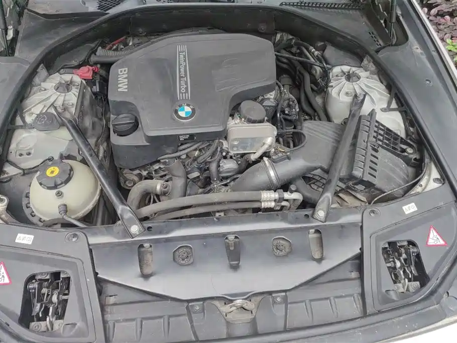 BMW 5 Series 2013 — фото 10