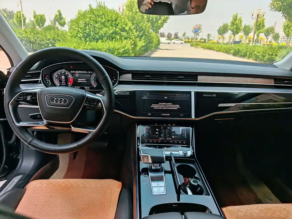 Audi A8 2021 — фото 11