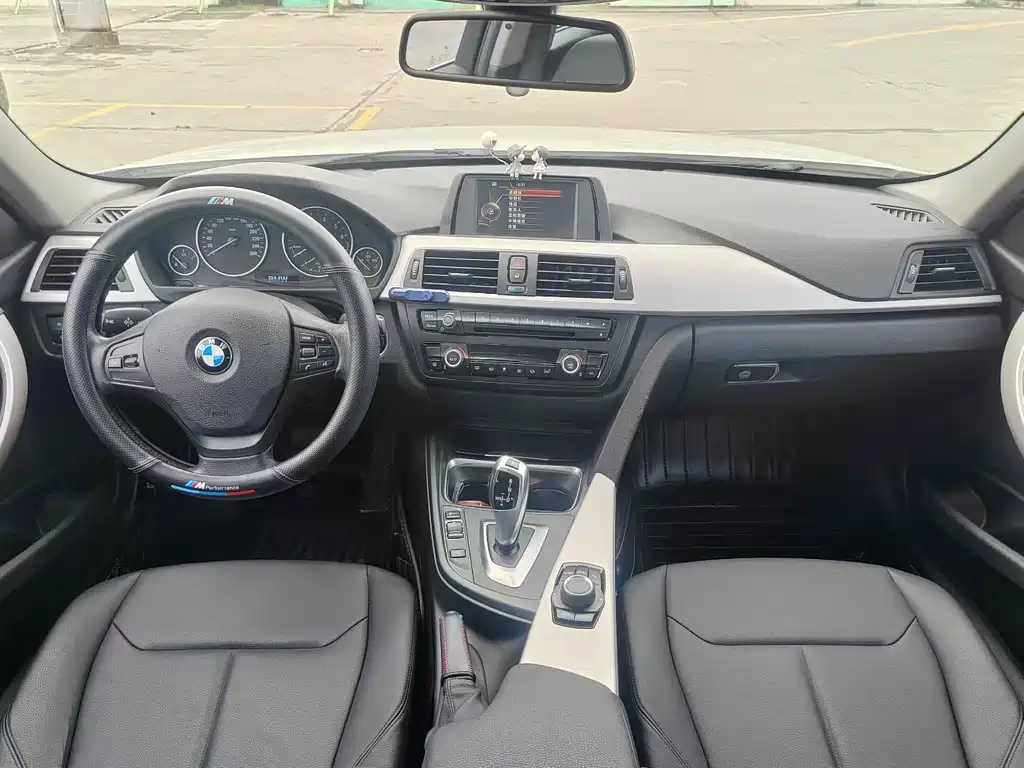 BMW 3 Series 2015 — фото 10