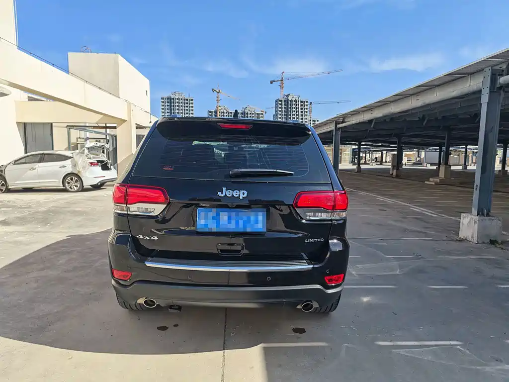 Jeep Grand Cherokee 2021 — фото 17