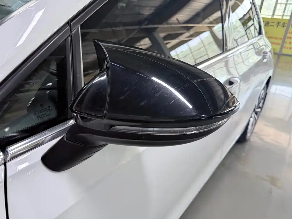 Volkswagen Golf 2023
