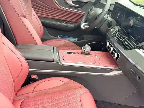 Hongqi HS5 2024