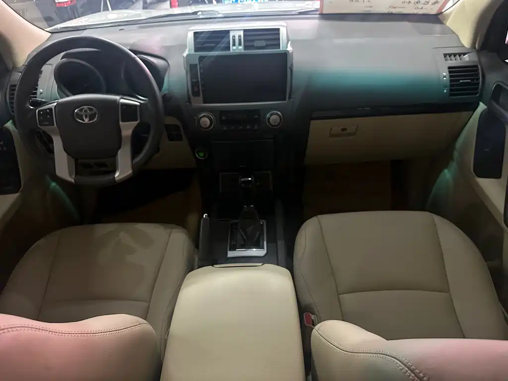 Toyota Prado 2017 — фото 9