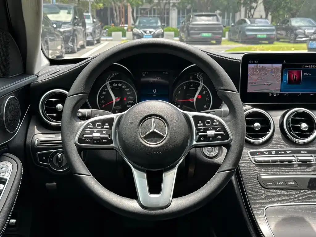 Mercedes-Benz C-Class 2019 — фото 9