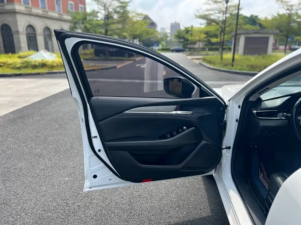 Mazda Atenza 2019 — фото 10