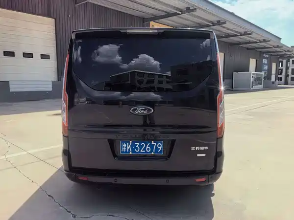 Ford Tourneo 2022
