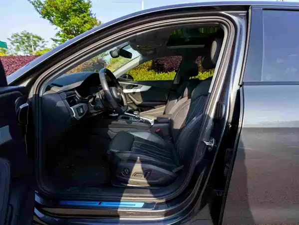 Audi A4L 2022