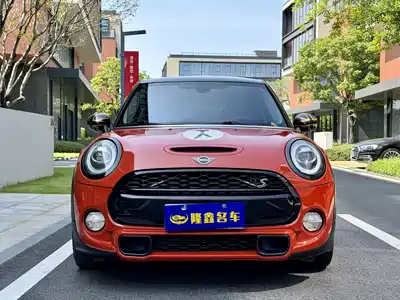MINI MINI 2018