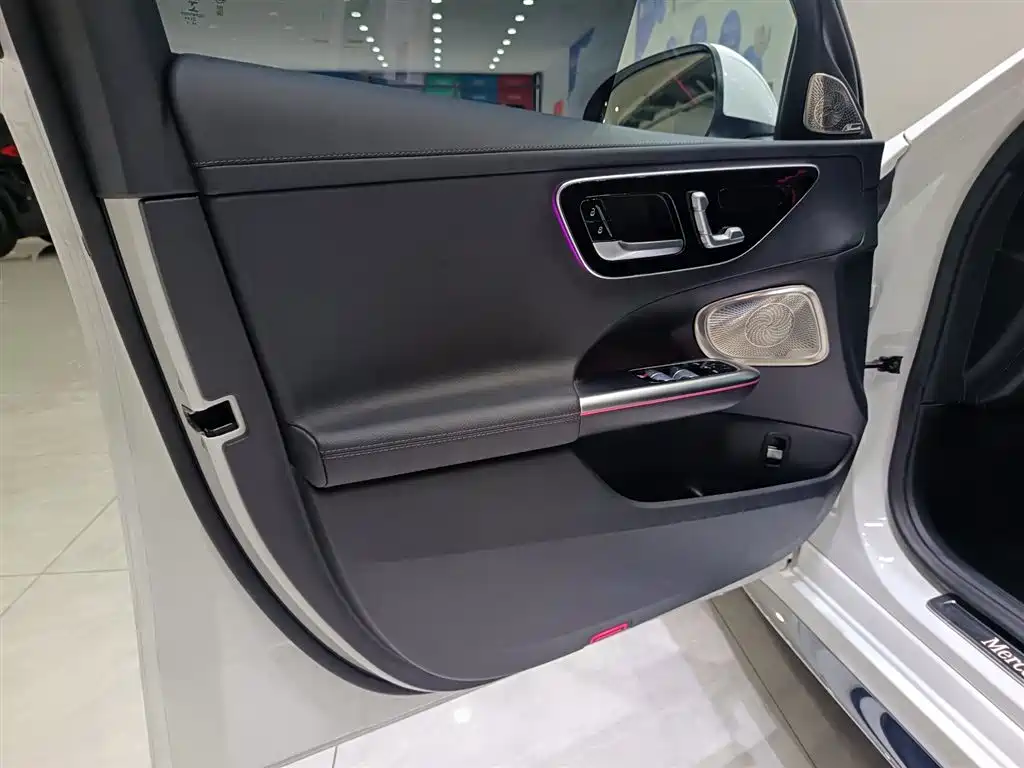 Mercedes-Benz C-Class 2022