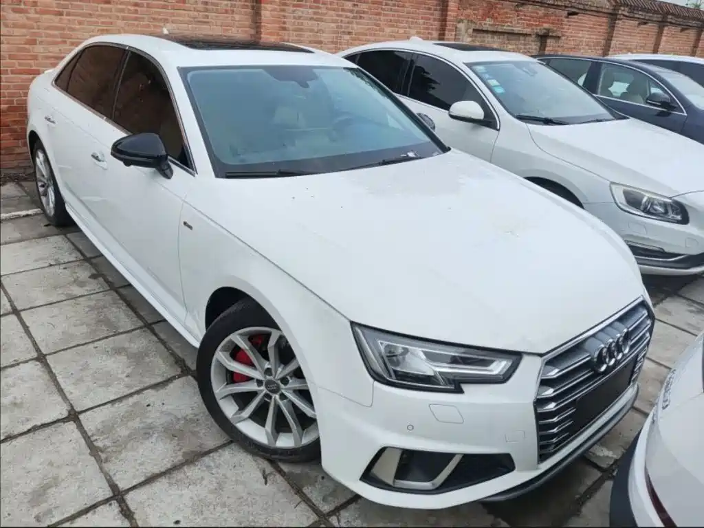 Audi A4L 2019