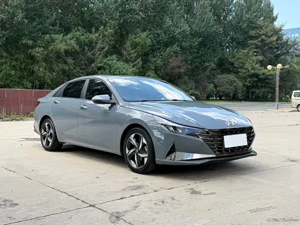 Hyundai Elantra 2023