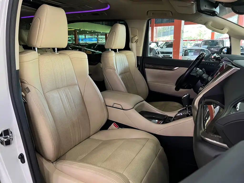 Toyota Vellfire 2021 — фото 16