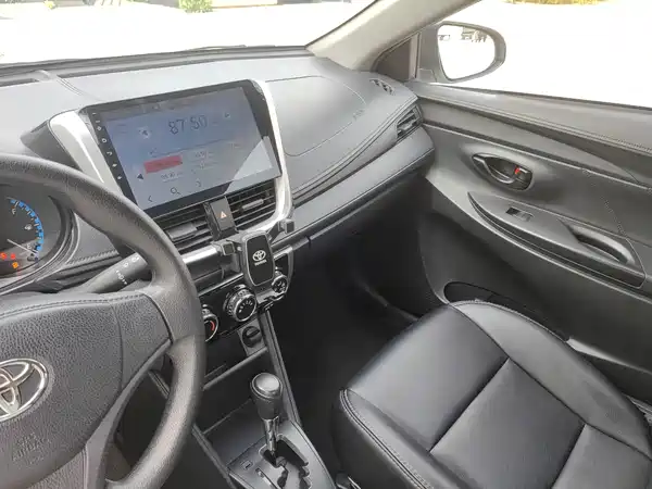 Toyota Yaris L 2019