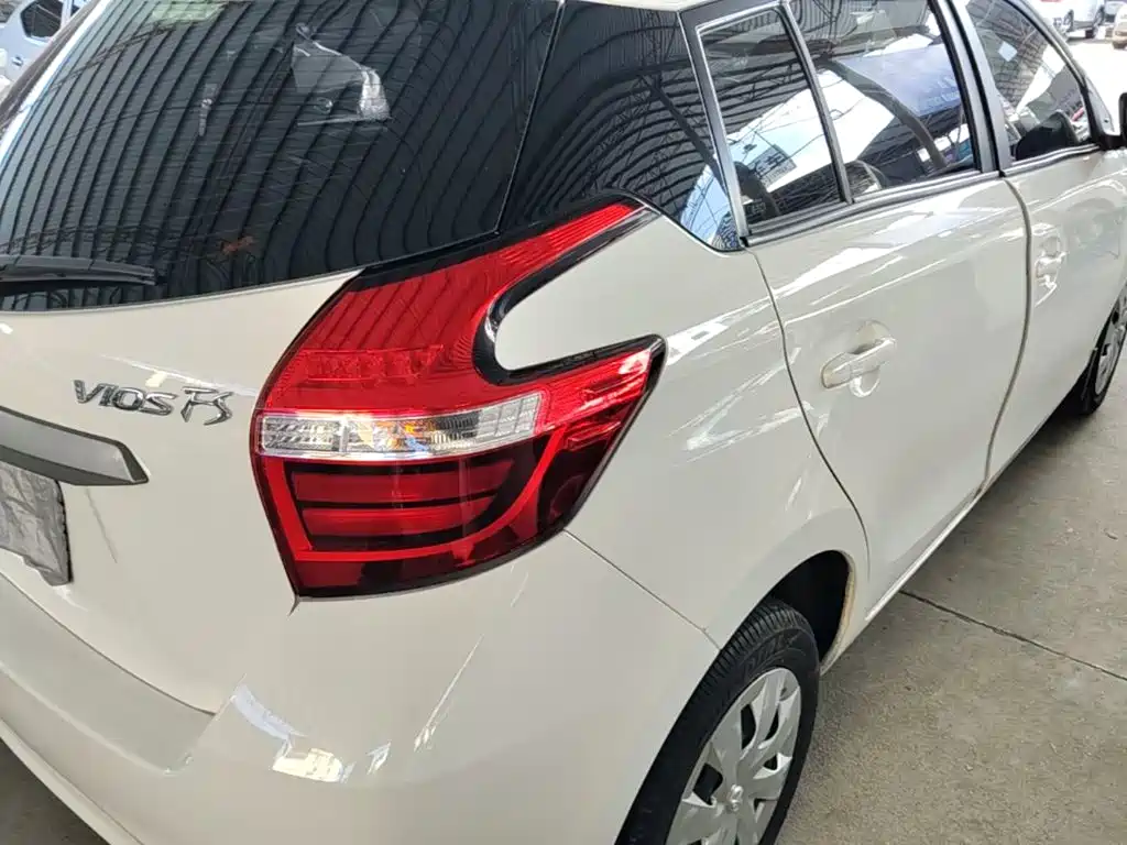 Toyota Vios FS 2017 — фото 8
