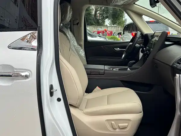 Toyota Vellfire 2024