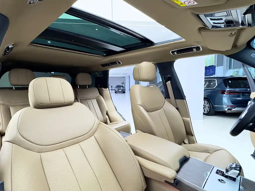 Land Rover Range Rover 2025 — фото 15