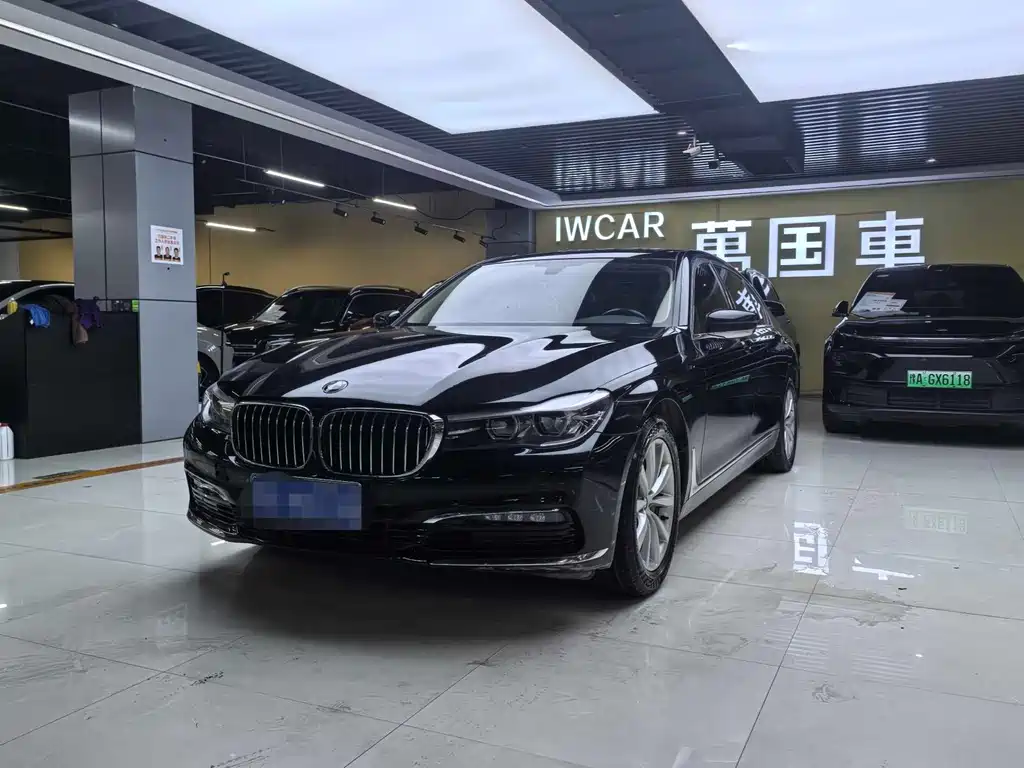 BMW 7 Series 2017 — фото 1