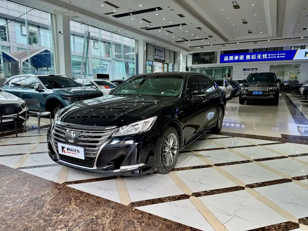 Toyota Crown 2017
