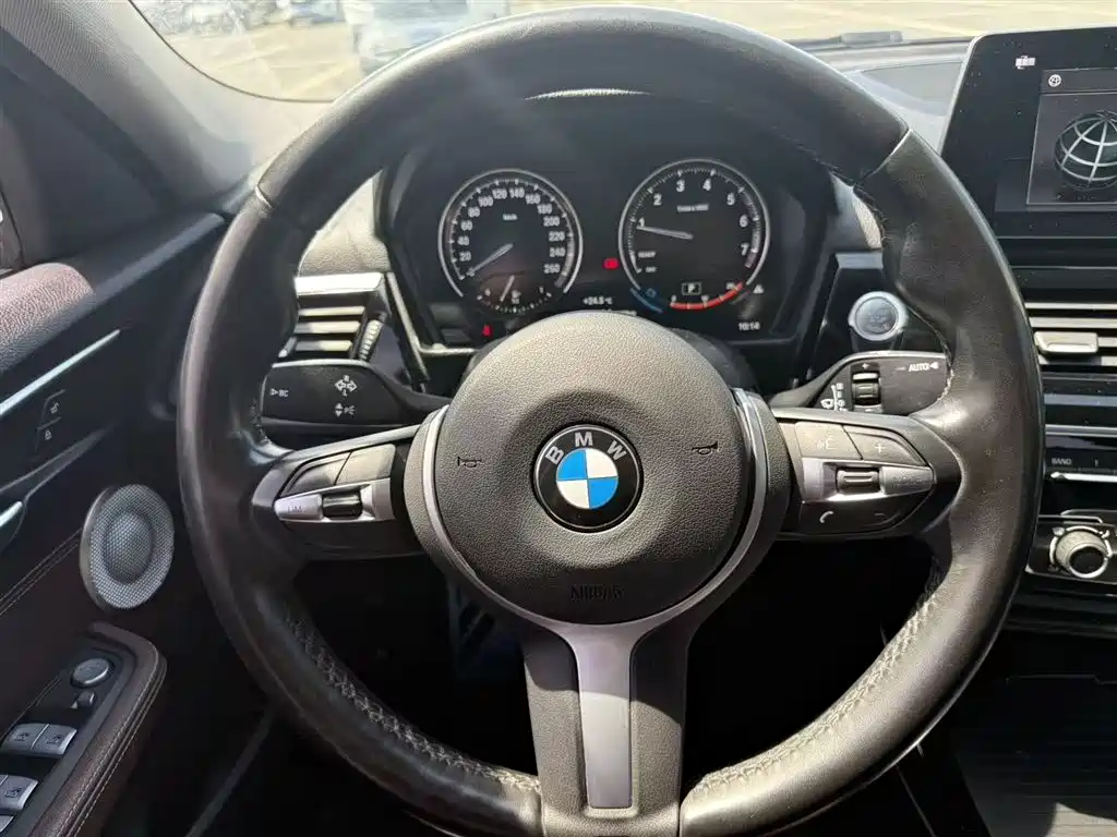 BMW 1 Series 2022 — фото 13