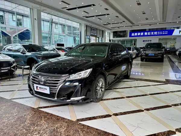 Toyota Crown 2017