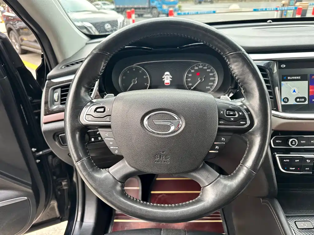 GAC Motor Trumpchi GS8 2017 — фото 17
