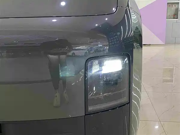 Li Auto MEGA 2025