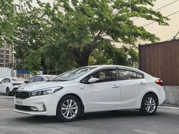Kia K3 2016